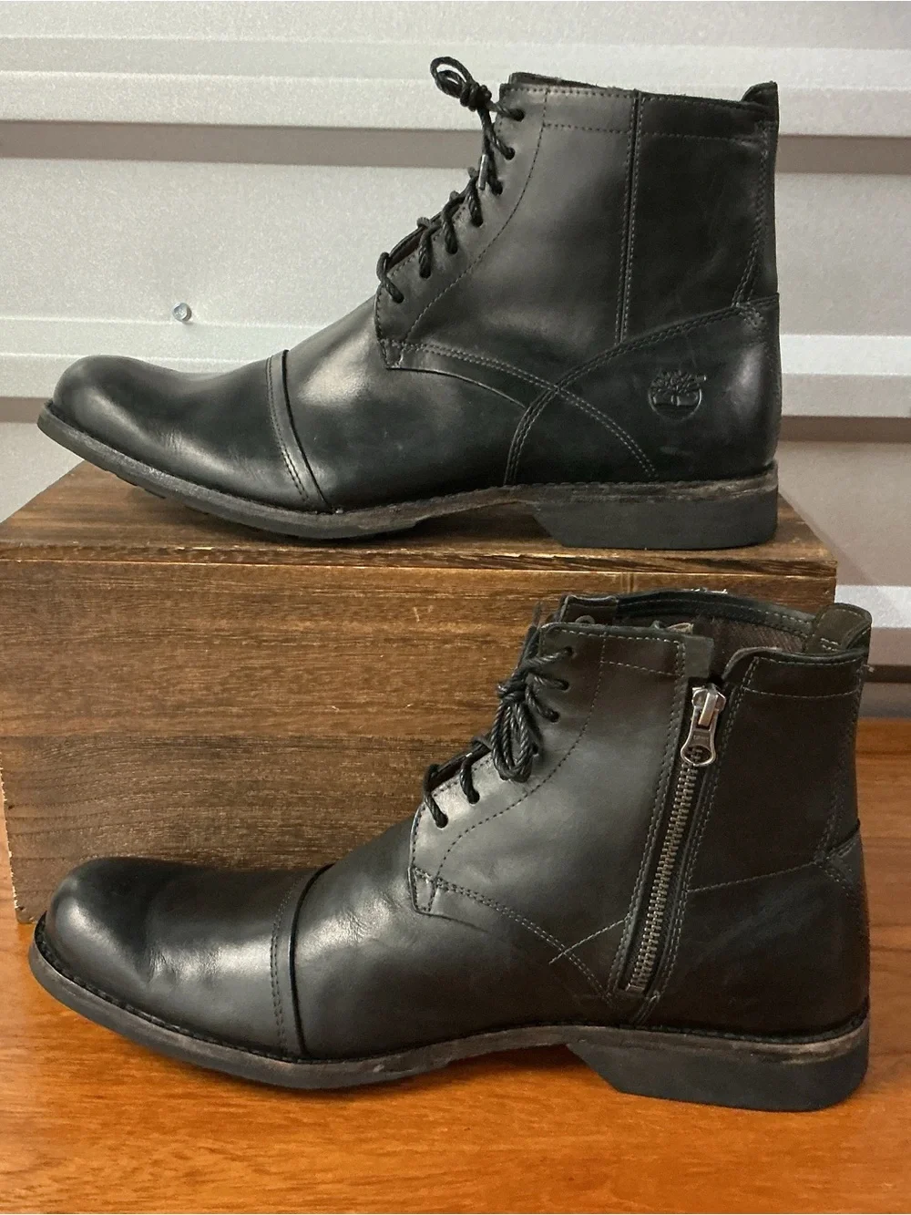 Timberland Men 19560 City 6” Side Zip Black Leather Cap Toe Boot Size 11.5